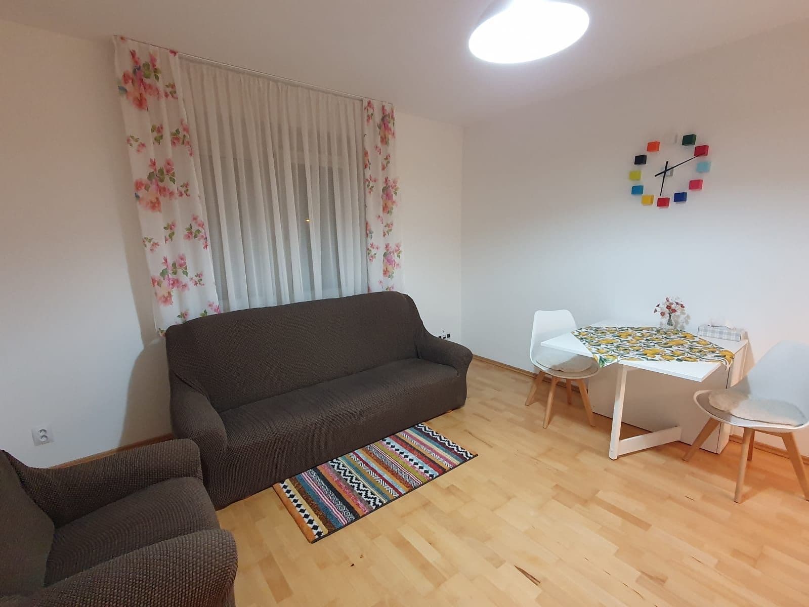 Prenájom bytu 2-izbový 41 m², Na Rovnosti, Praha, Praha Prenájom bytu 2-izbový 41 m², Na Rovnosti, Praha, Praha