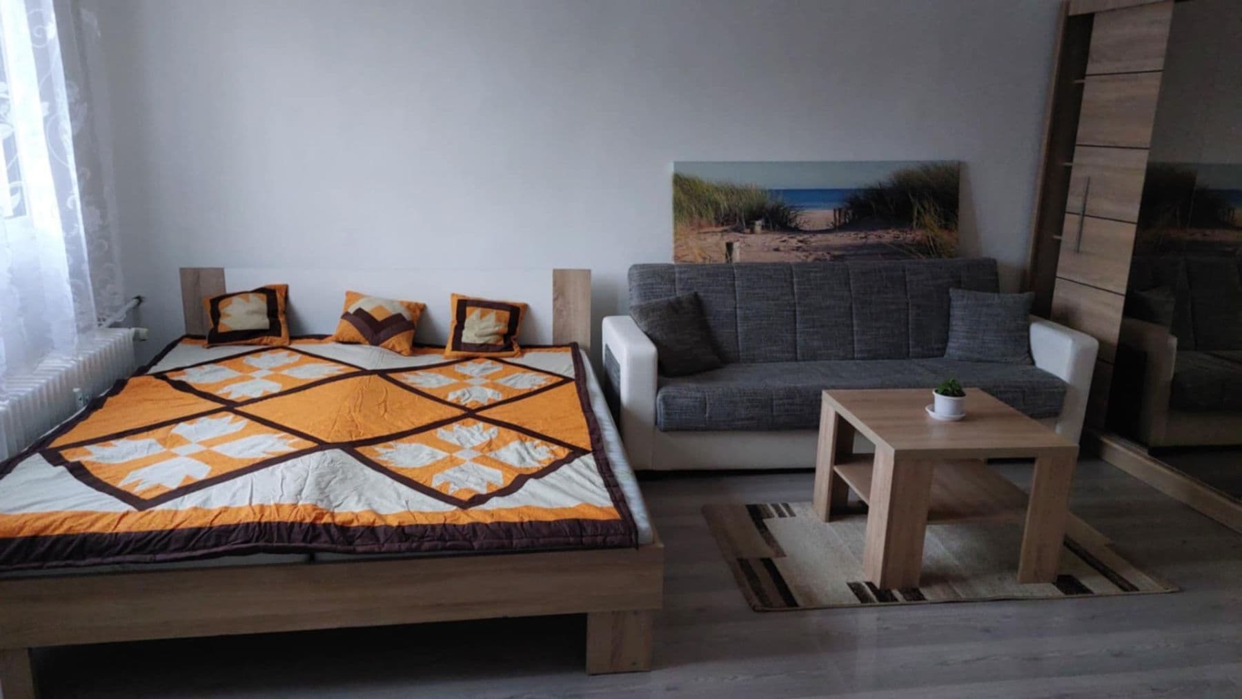 Prenájom bytu 1-izbový 38 m², náměstí Republiky, Mladá Boleslav, Středočeský kraj Prenájom bytu 1-izbový 38 m², náměstí Republiky, Mladá Boleslav, Středočeský kraj