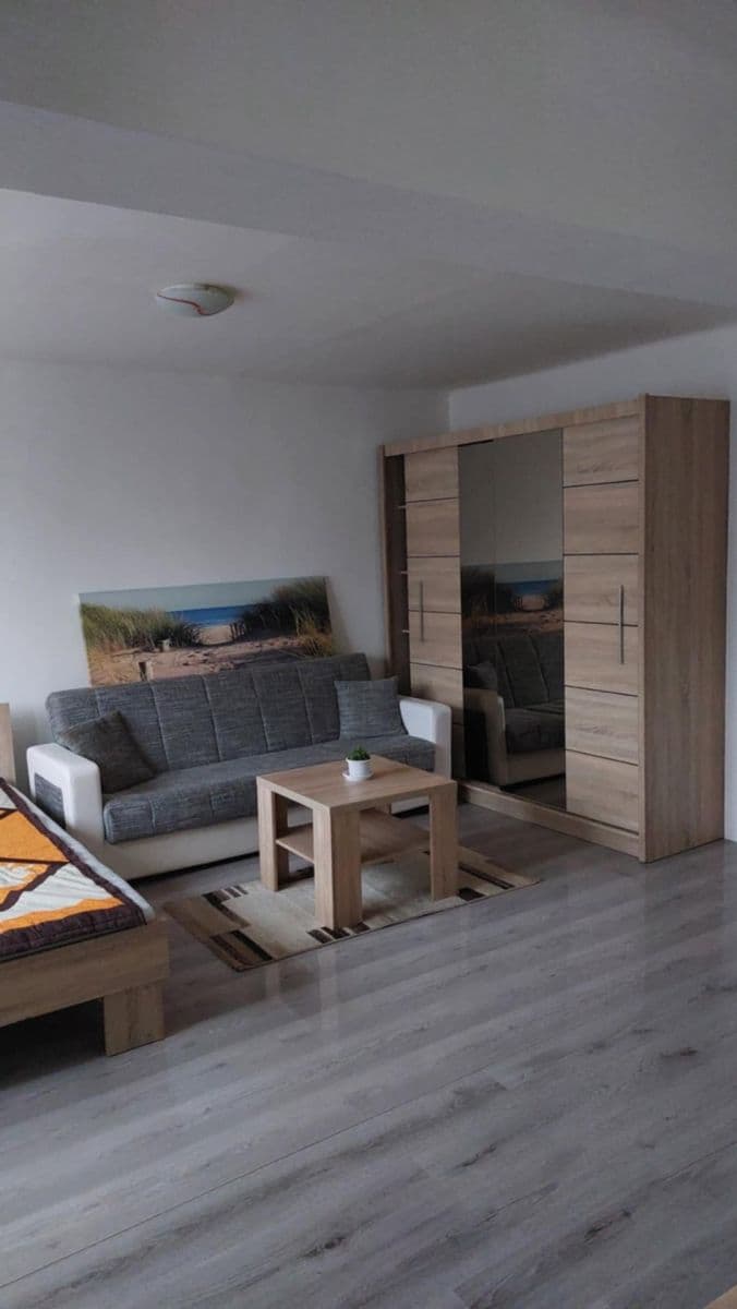 Prenájom bytu 1-izbový 38 m², náměstí Republiky, Mladá Boleslav, Středočeský kraj Prenájom bytu 1-izbový 38 m², náměstí Republiky, Mladá Boleslav, Středočeský kraj