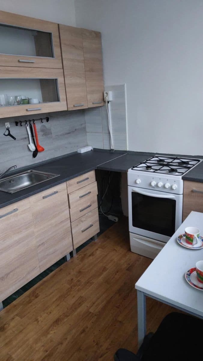 Prenájom bytu 1-izbový 38 m², náměstí Republiky, Mladá Boleslav, Středočeský kraj Prenájom bytu 1-izbový 38 m², náměstí Republiky, Mladá Boleslav, Středočeský kraj