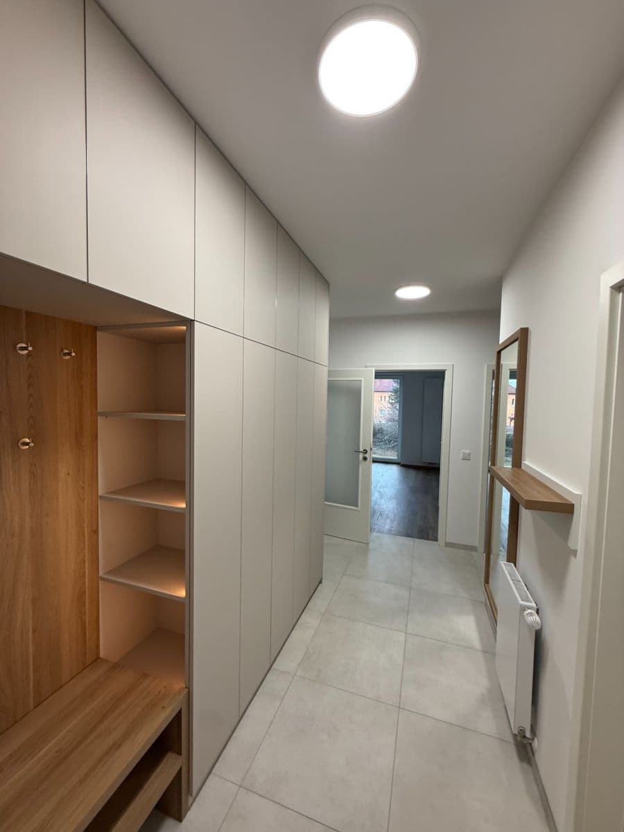 Prenájom bytu 3-izbový 73 m², Danielova, Praha, Praha Prenájom bytu 3-izbový 73 m², Danielova, Praha, Praha
