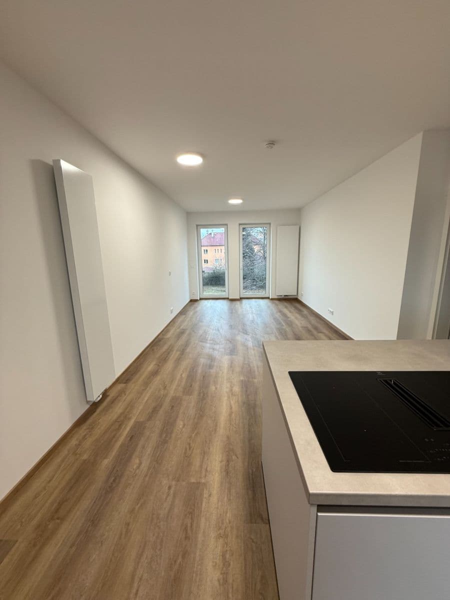 Prenájom bytu 3-izbový 73 m², Danielova, Praha, Praha Prenájom bytu 3-izbový 73 m², Danielova, Praha, Praha