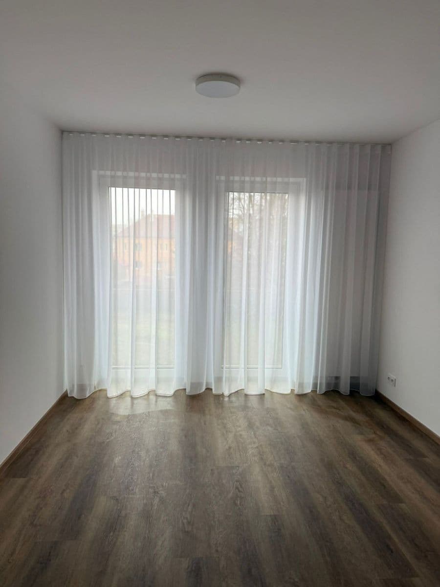 Prenájom bytu 3-izbový 73 m², Danielova, Praha, Praha Prenájom bytu 3-izbový 73 m², Danielova, Praha, Praha