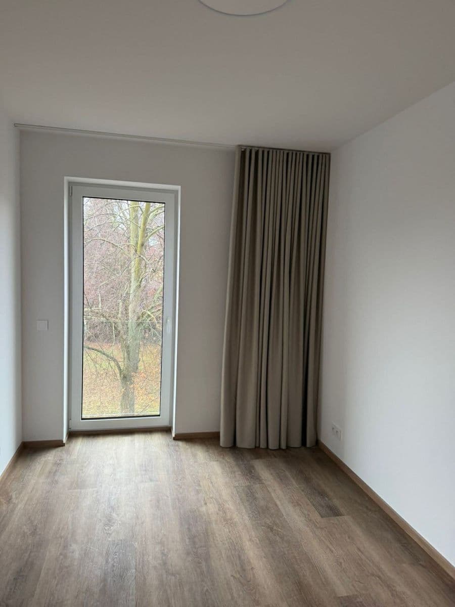 Prenájom bytu 3-izbový 73 m², Danielova, Praha, Praha Prenájom bytu 3-izbový 73 m², Danielova, Praha, Praha