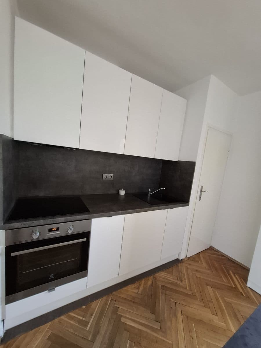 Prenájom bytu 2-izbový 42 m², Obilní trh, Brno, Jihomoravský kraj Prenájom bytu 2-izbový 42 m², Obilní trh, Brno, Jihomoravský kraj