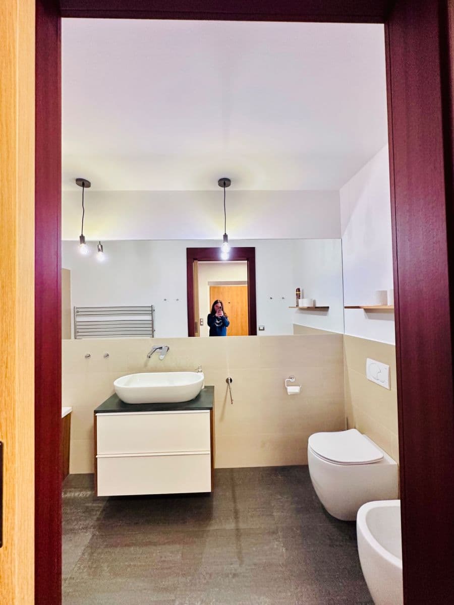 Prenájom bytu 3-izbový 77 m², Pod Hliništěm, Praha, Praha Prenájom bytu 3-izbový 77 m², Pod Hliništěm, Praha, Praha