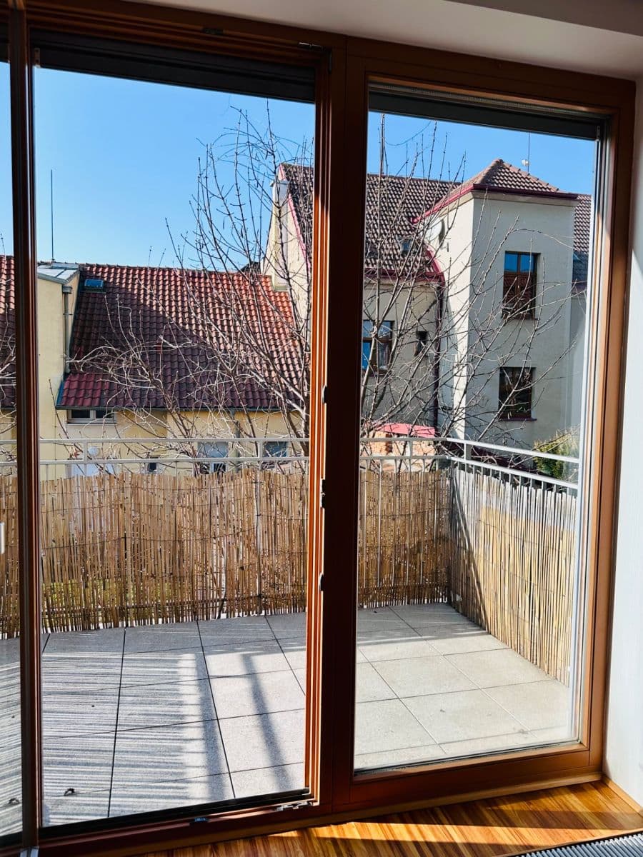 Prenájom bytu 3-izbový 77 m², Pod Hliništěm, Praha, Praha Prenájom bytu 3-izbový 77 m², Pod Hliništěm, Praha, Praha