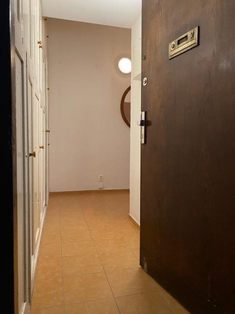 Prenájom bytu 1-izbový 35 m², Velehradská, Praha, Praha Prenájom bytu 1-izbový 35 m², Velehradská, Praha, Praha