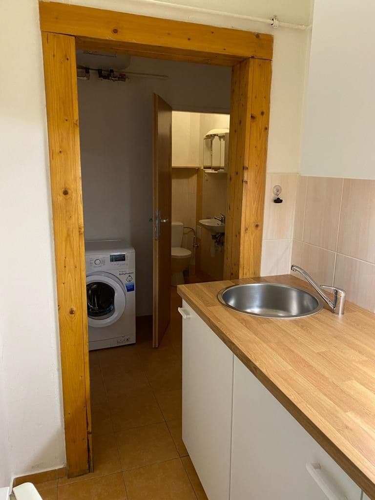 Prenájom bytu 1-izbový 35 m², Velehradská, Praha, Praha Prenájom bytu 1-izbový 35 m², Velehradská, Praha, Praha