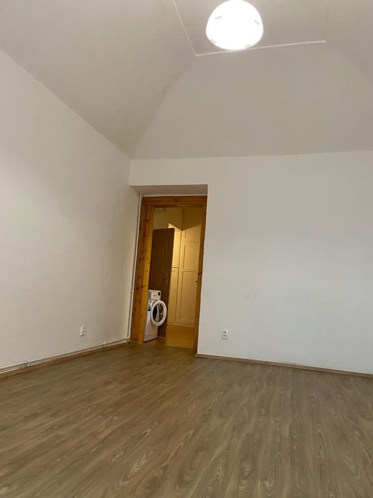 Prenájom bytu 1-izbový 35 m², Velehradská, Praha, Praha Prenájom bytu 1-izbový 35 m², Velehradská, Praha, Praha