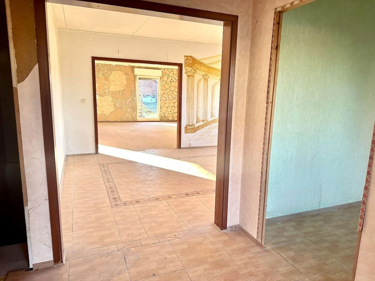 Predaj domu 149 m², pozemek 747 m², Rathausstraße 48a, Giesen, Dolné Sasko Predaj domu 149 m², pozemek 747 m², Rathausstraße 48a, Giesen, Dolné Sasko