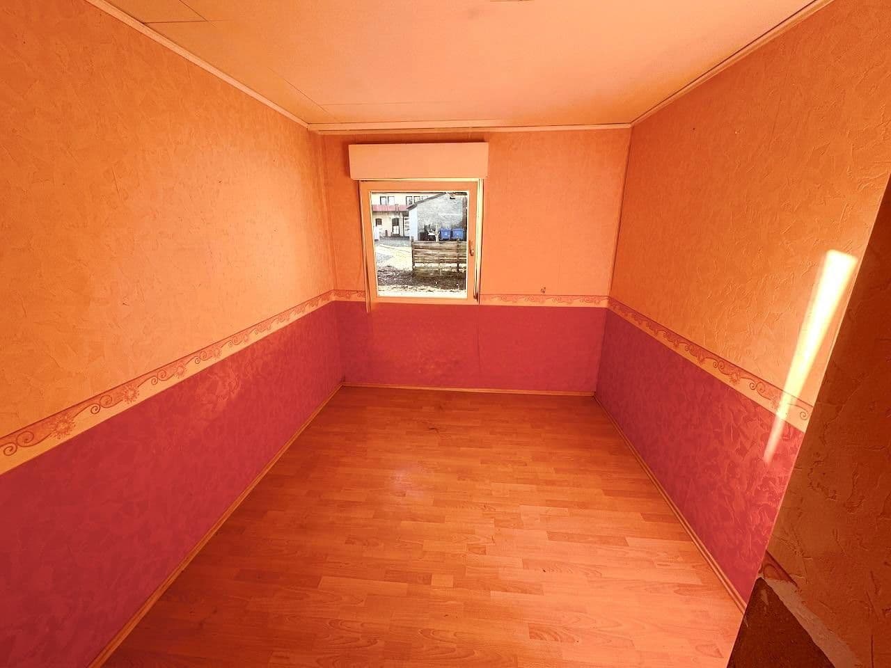 Predaj domu 149 m², pozemek 747 m², Rathausstraße 48a, Giesen, Dolné Sasko Predaj domu 149 m², pozemek 747 m², Rathausstraße 48a, Giesen, Dolné Sasko