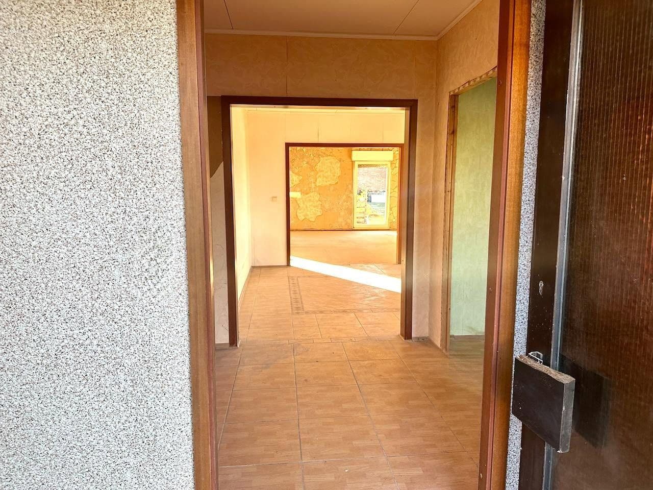 Predaj domu 149 m², pozemek 747 m², Rathausstraße 48a, Giesen, Dolné Sasko Predaj domu 149 m², pozemek 747 m², Rathausstraße 48a, Giesen, Dolné Sasko