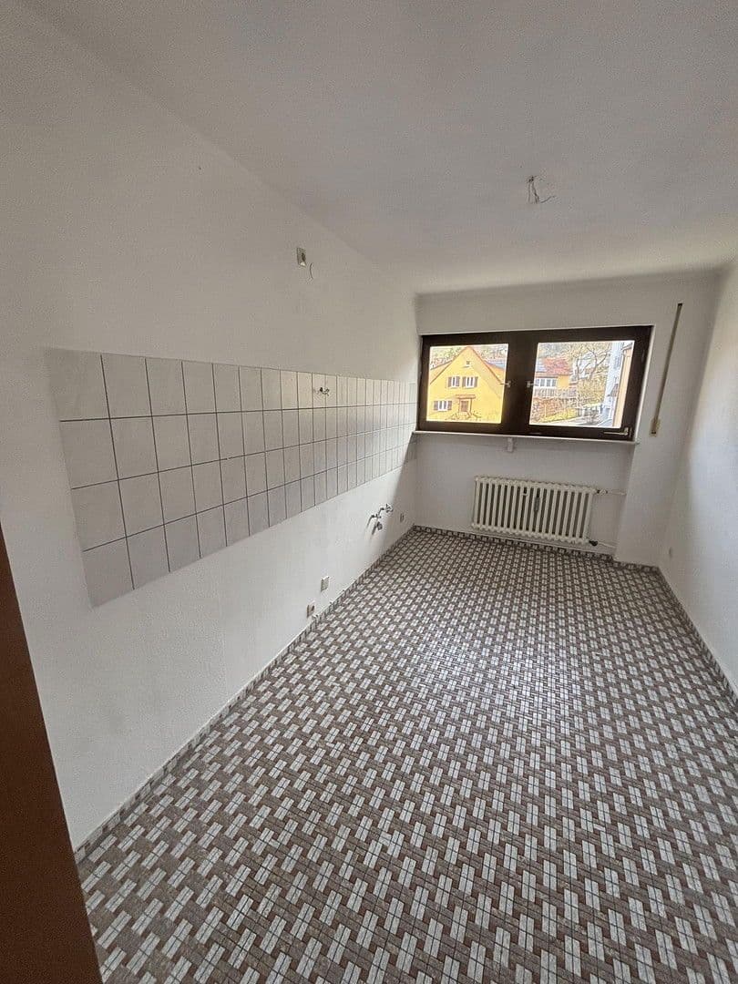 Prenájom bytu 4-izbový 117 m², Klosterstr. 76, Randersacker, Bavorsko Prenájom bytu 4-izbový 117 m², Klosterstr. 76, Randersacker, Bavorsko