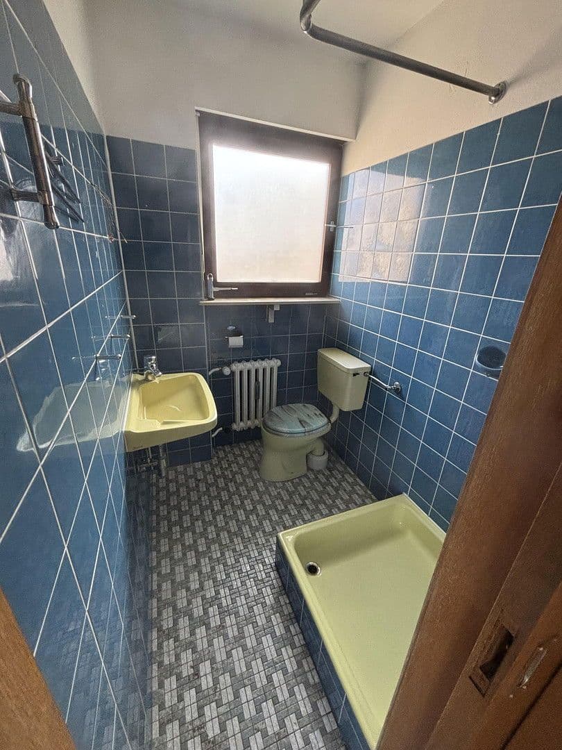 Prenájom bytu 4-izbový 117 m², Klosterstr. 76, Randersacker, Bavorsko Prenájom bytu 4-izbový 117 m², Klosterstr. 76, Randersacker, Bavorsko