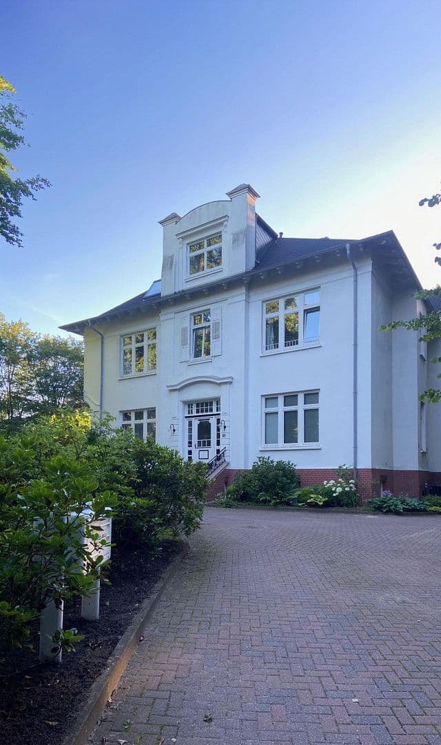 Predaj bytu 3-izbový 135 m², Aumühle, Šlezvicko-Holštajnsko Predaj bytu 3-izbový 135 m², Aumühle, Šlezvicko-Holštajnsko