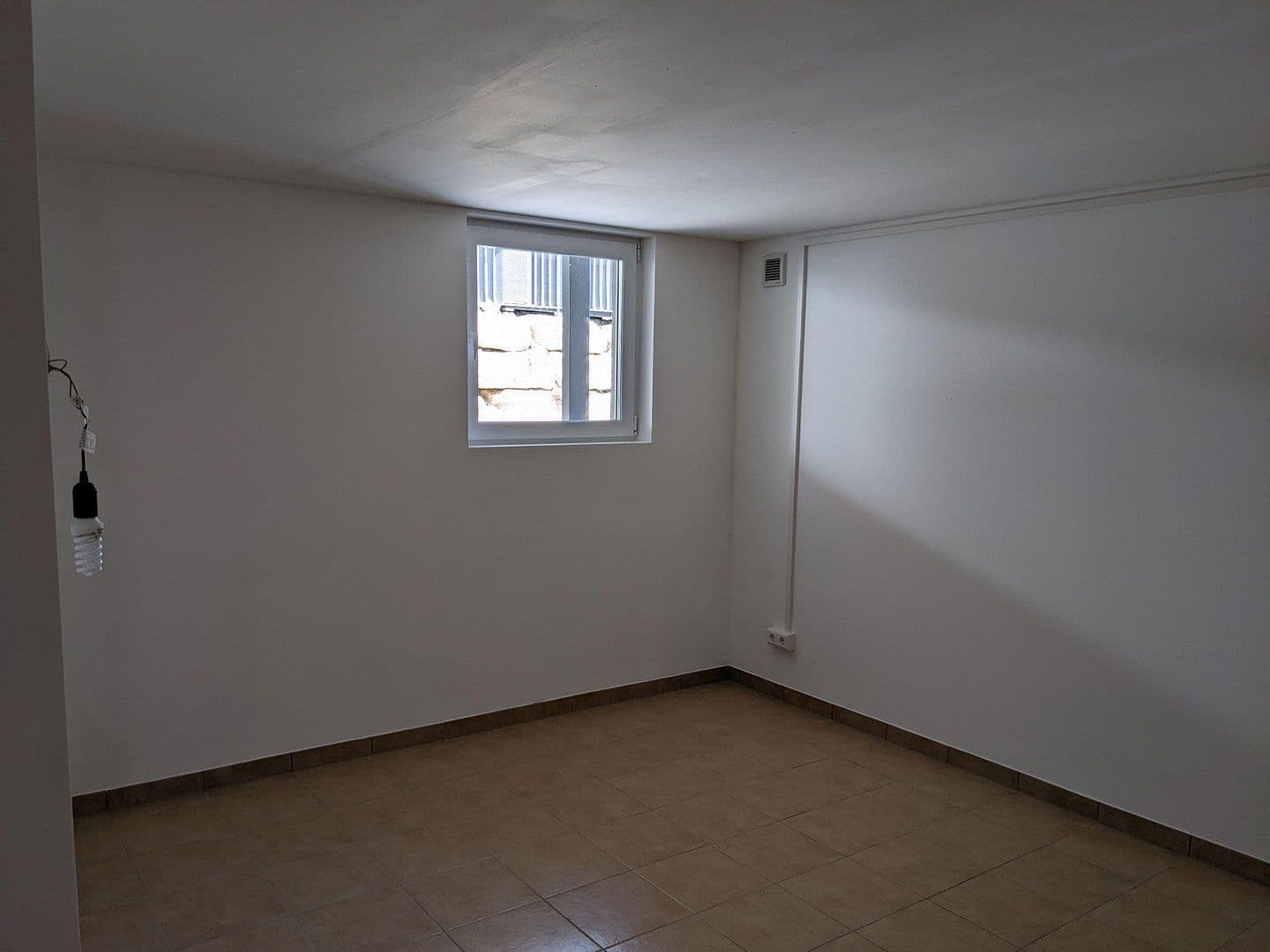 Predaj domu 144 m², pozemek 150 m², Flein, Bádensko-Wurttembersko Predaj domu 144 m², pozemek 150 m², Flein, Bádensko-Wurttembersko