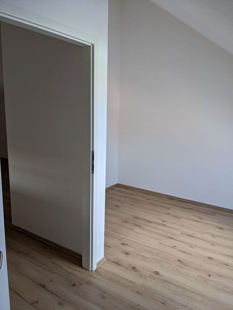 Predaj domu 144 m², pozemek 150 m², Flein, Bádensko-Wurttembersko Predaj domu 144 m², pozemek 150 m², Flein, Bádensko-Wurttembersko