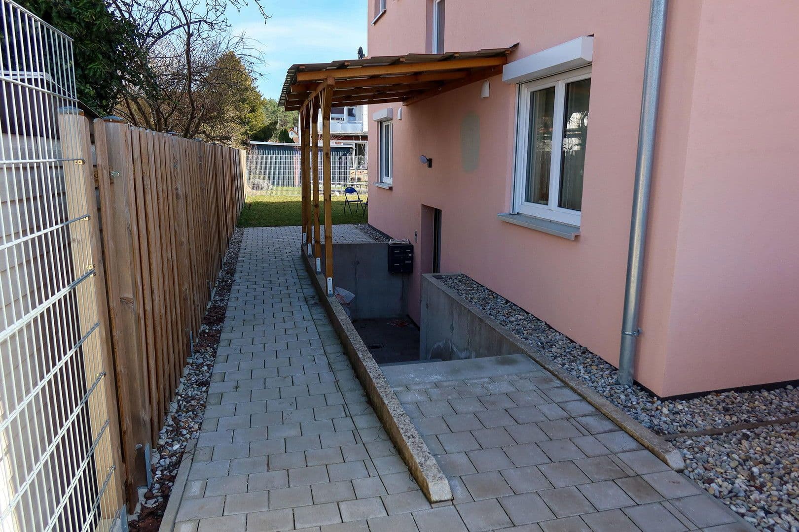 Predaj domu 287 m², pozemek 717 m², Neumarkt in der Oberpfalz, Bavorsko Predaj domu 287 m², pozemek 717 m², Neumarkt in der Oberpfalz, Bavorsko