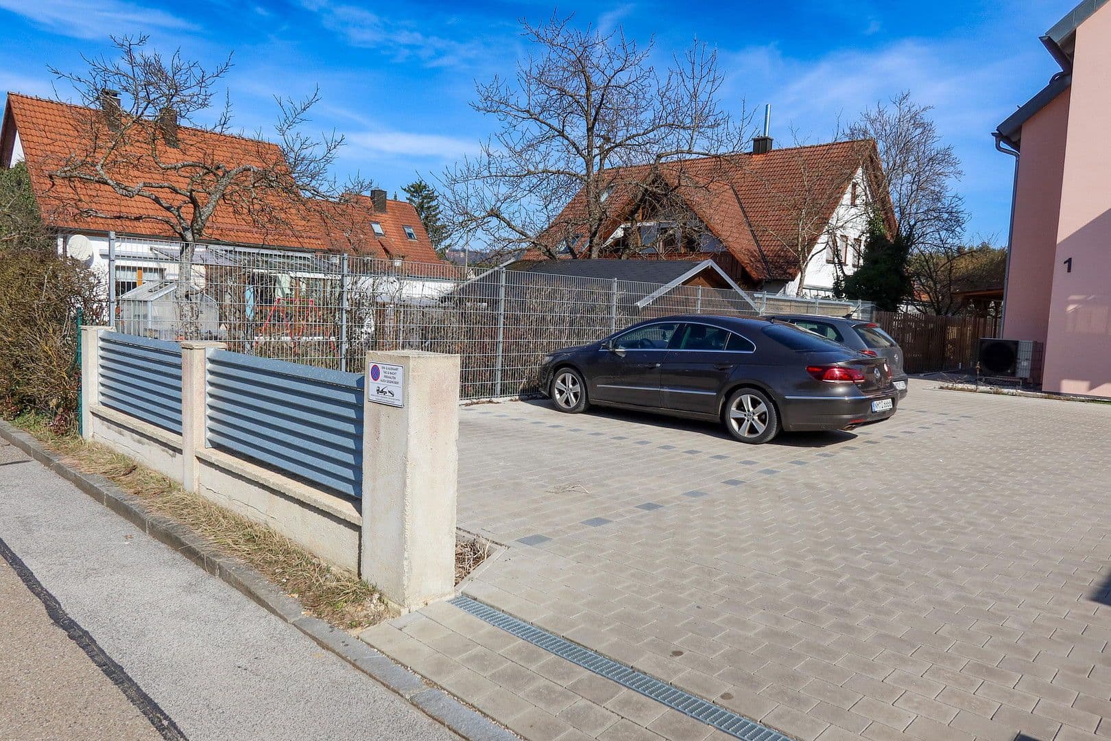 Predaj domu 287 m², pozemek 717 m², Neumarkt in der Oberpfalz, Bavorsko Predaj domu 287 m², pozemek 717 m², Neumarkt in der Oberpfalz, Bavorsko