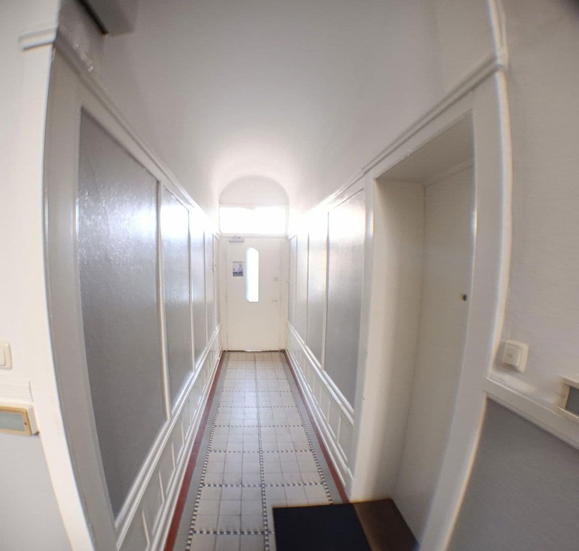 Prenájom bytu 2-izbový 81 m², Frankfurt am Main, Hesensko Prenájom bytu 2-izbový 81 m², Frankfurt am Main, Hesensko