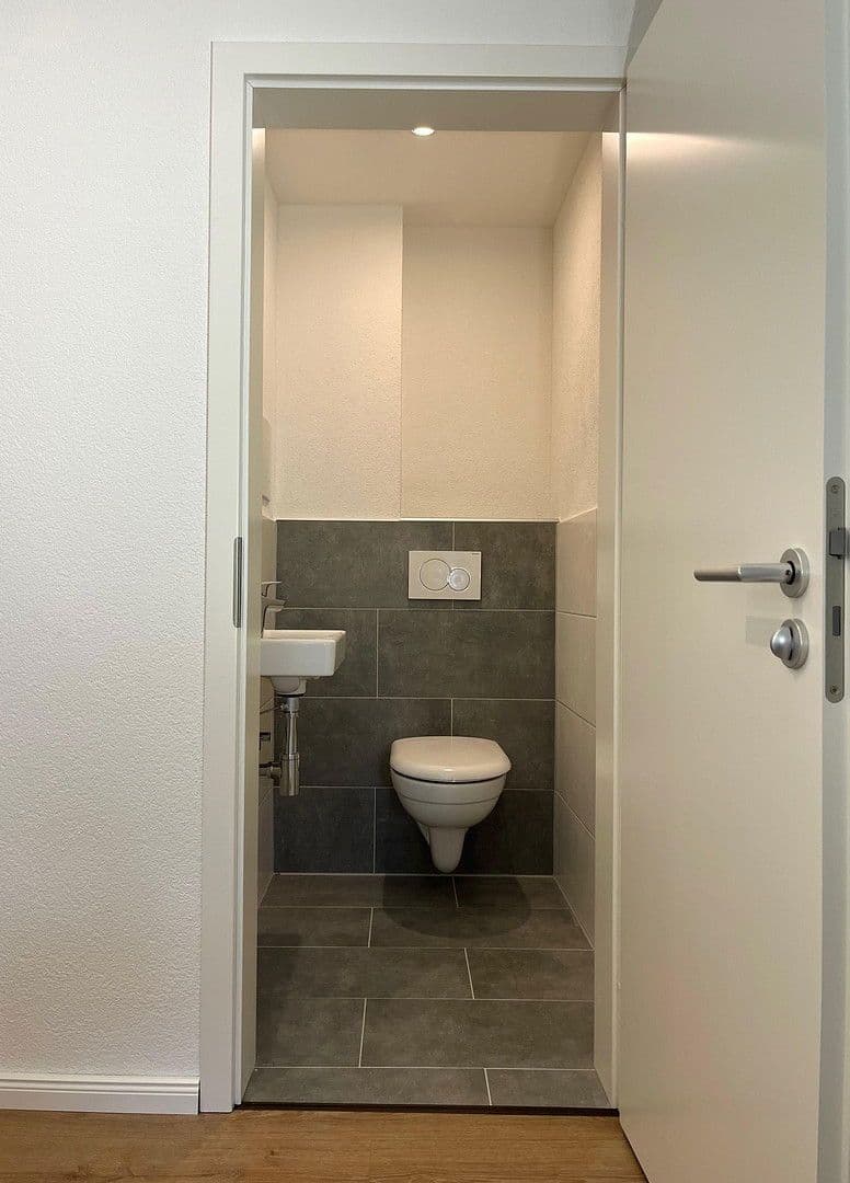 Prenájom bytu 4-izbový 105 m², Lessingstrasse 1, Singen (Hohentwiel), Bádensko-Wurttembersko Prenájom bytu 4-izbový 105 m², Lessingstrasse 1, Singen (Hohentwiel), Bádensko-Wurttembersko