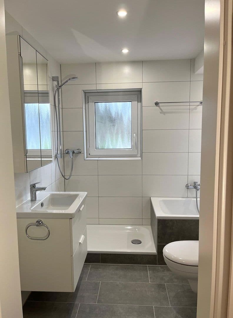 Prenájom bytu 4-izbový 105 m², Lessingstrasse 1, Singen (Hohentwiel), Bádensko-Wurttembersko Prenájom bytu 4-izbový 105 m², Lessingstrasse 1, Singen (Hohentwiel), Bádensko-Wurttembersko