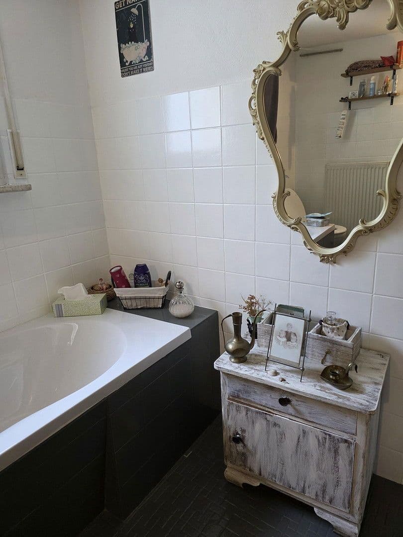 Predaj domu 118 m², pozemek 380 m², Hottenbach, Porýnie-Falcko Predaj domu 118 m², pozemek 380 m², Hottenbach, Porýnie-Falcko