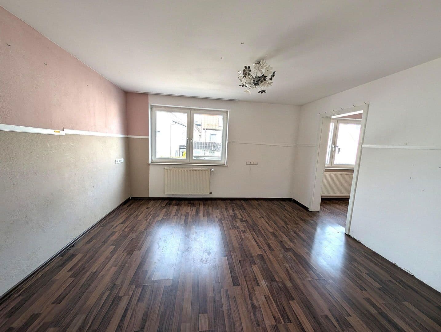 Predaj domu 106 m², pozemek 124 m², Kapellstraße 36, Heidenheim an der Brenz, Bádensko-Wurttembersko Predaj domu 106 m², pozemek 124 m², Kapellstraße 36, Heidenheim an der Brenz, Bádensko-Wurttembersko
