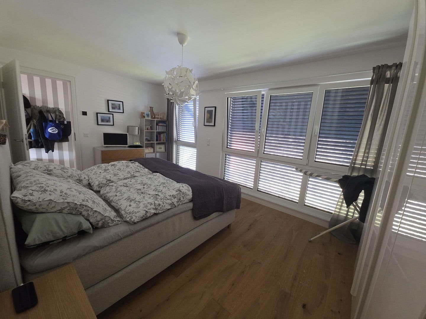 Prenájom bytu 4-izbový 135 m², Hilden, Severné Porýnie - Westfálsko Prenájom bytu 4-izbový 135 m², Hilden, Severné Porýnie - Westfálsko