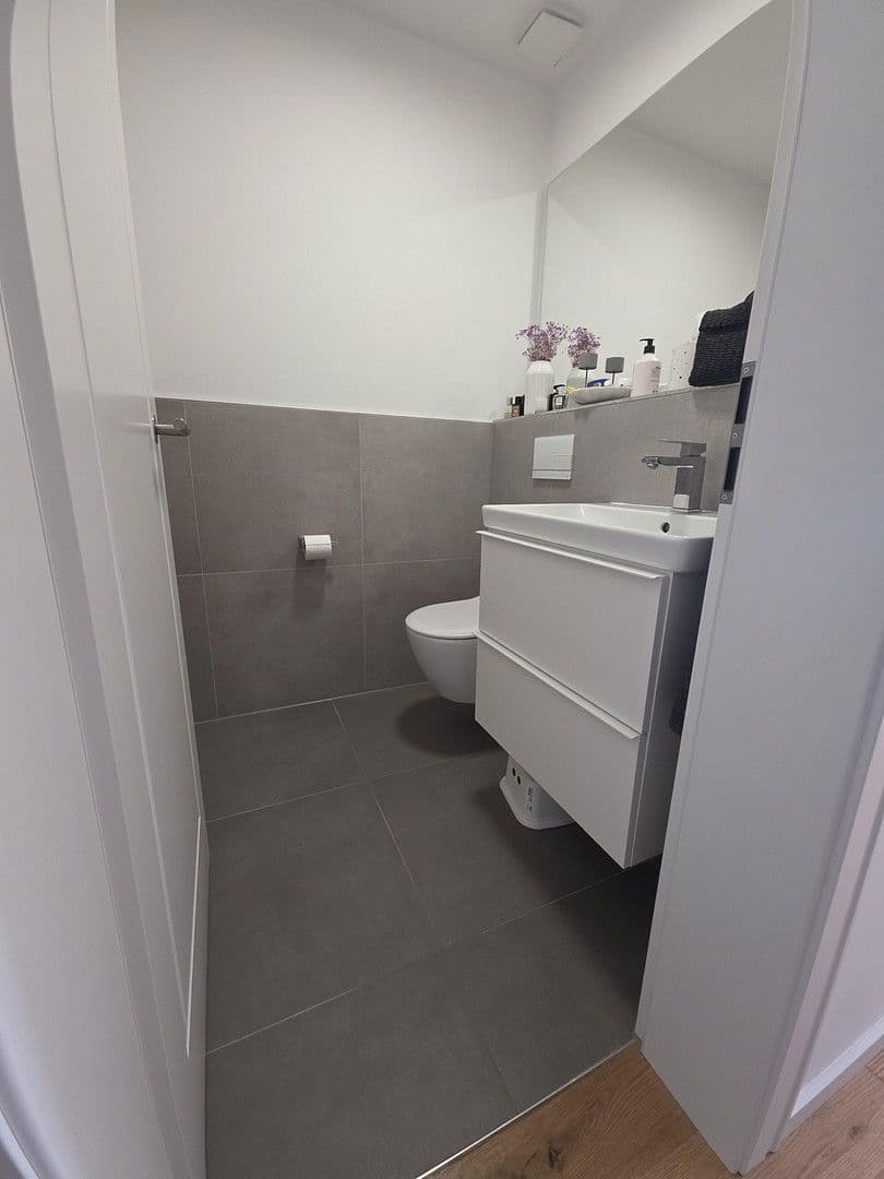 Prenájom bytu 4-izbový 135 m², Hilden, Severné Porýnie - Westfálsko Prenájom bytu 4-izbový 135 m², Hilden, Severné Porýnie - Westfálsko