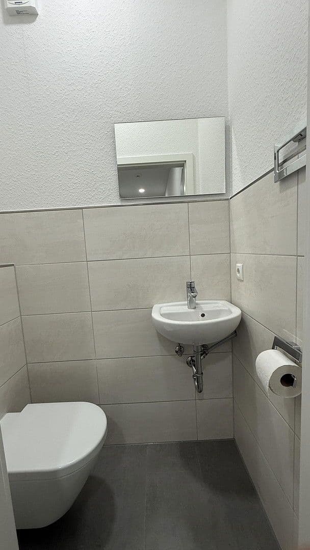 Prenájom bytu 5-izbový 117 m², Andernach, Porýnie-Falcko Prenájom bytu 5-izbový 117 m², Andernach, Porýnie-Falcko