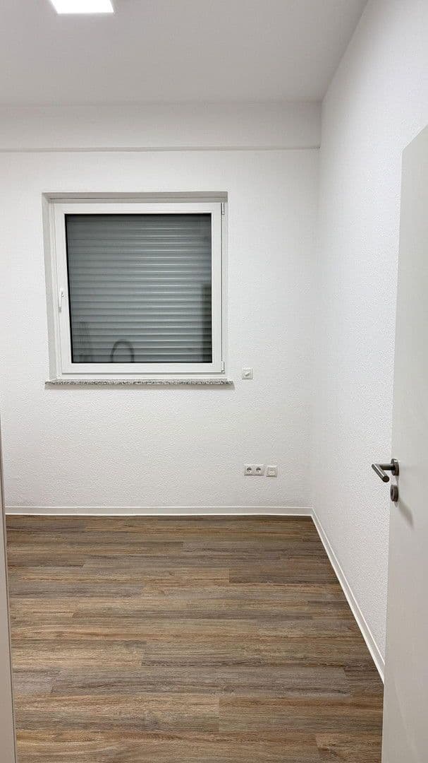 Prenájom bytu 5-izbový 117 m², Andernach, Porýnie-Falcko Prenájom bytu 5-izbový 117 m², Andernach, Porýnie-Falcko