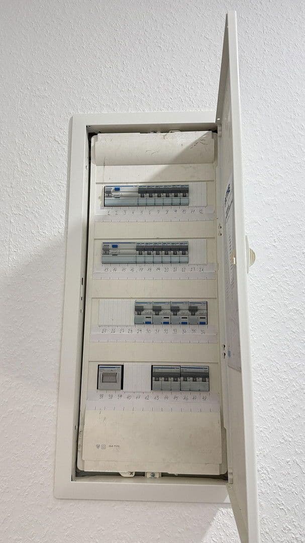 Prenájom bytu 5-izbový 117 m², Andernach, Porýnie-Falcko Prenájom bytu 5-izbový 117 m², Andernach, Porýnie-Falcko