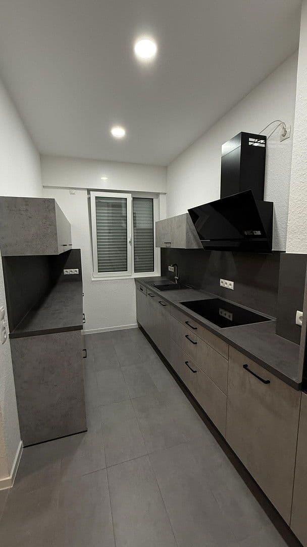 Prenájom bytu 5-izbový 117 m², Andernach, Porýnie-Falcko Prenájom bytu 5-izbový 117 m², Andernach, Porýnie-Falcko