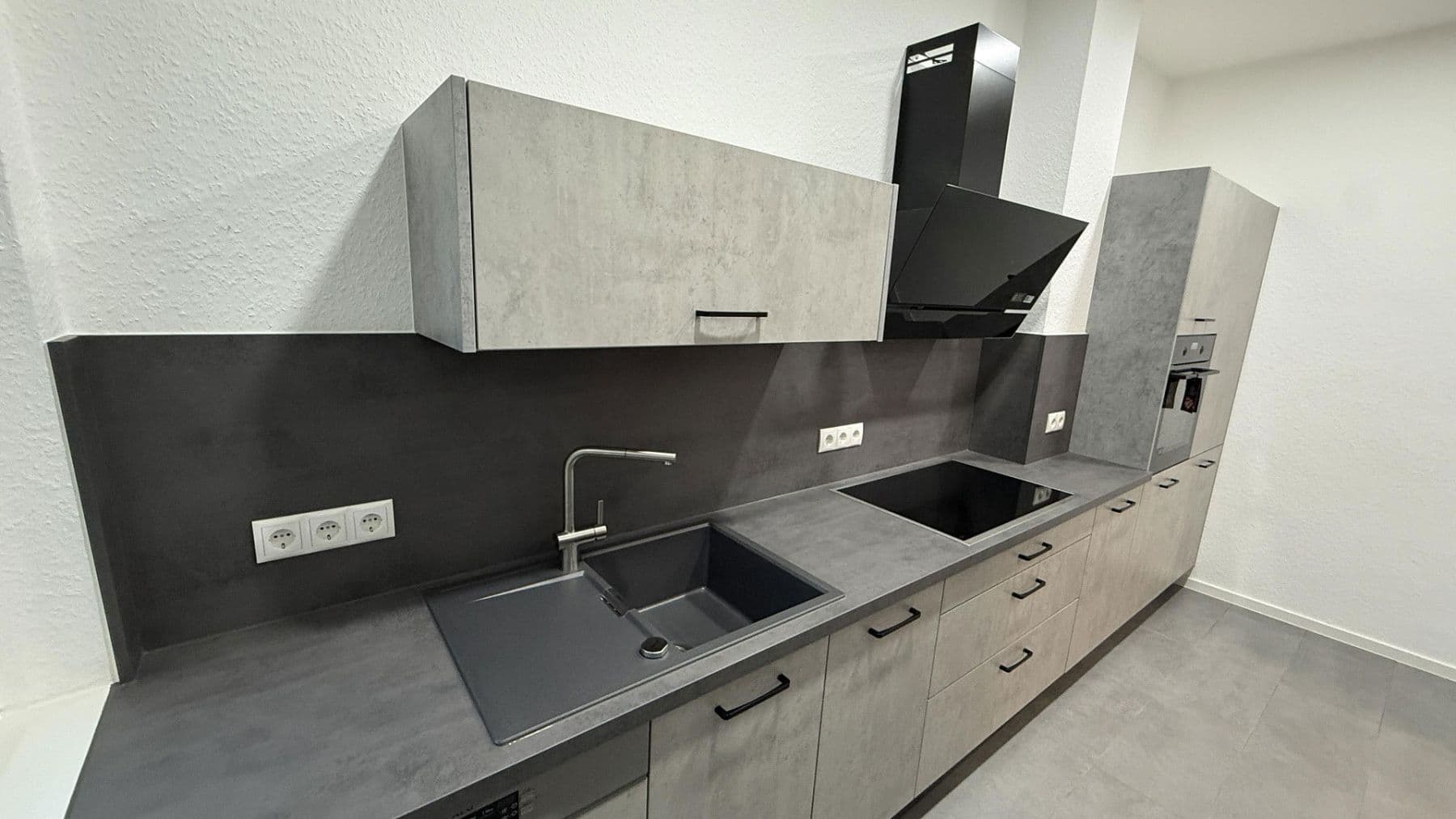 Prenájom bytu 5-izbový 117 m², Andernach, Porýnie-Falcko Prenájom bytu 5-izbový 117 m², Andernach, Porýnie-Falcko