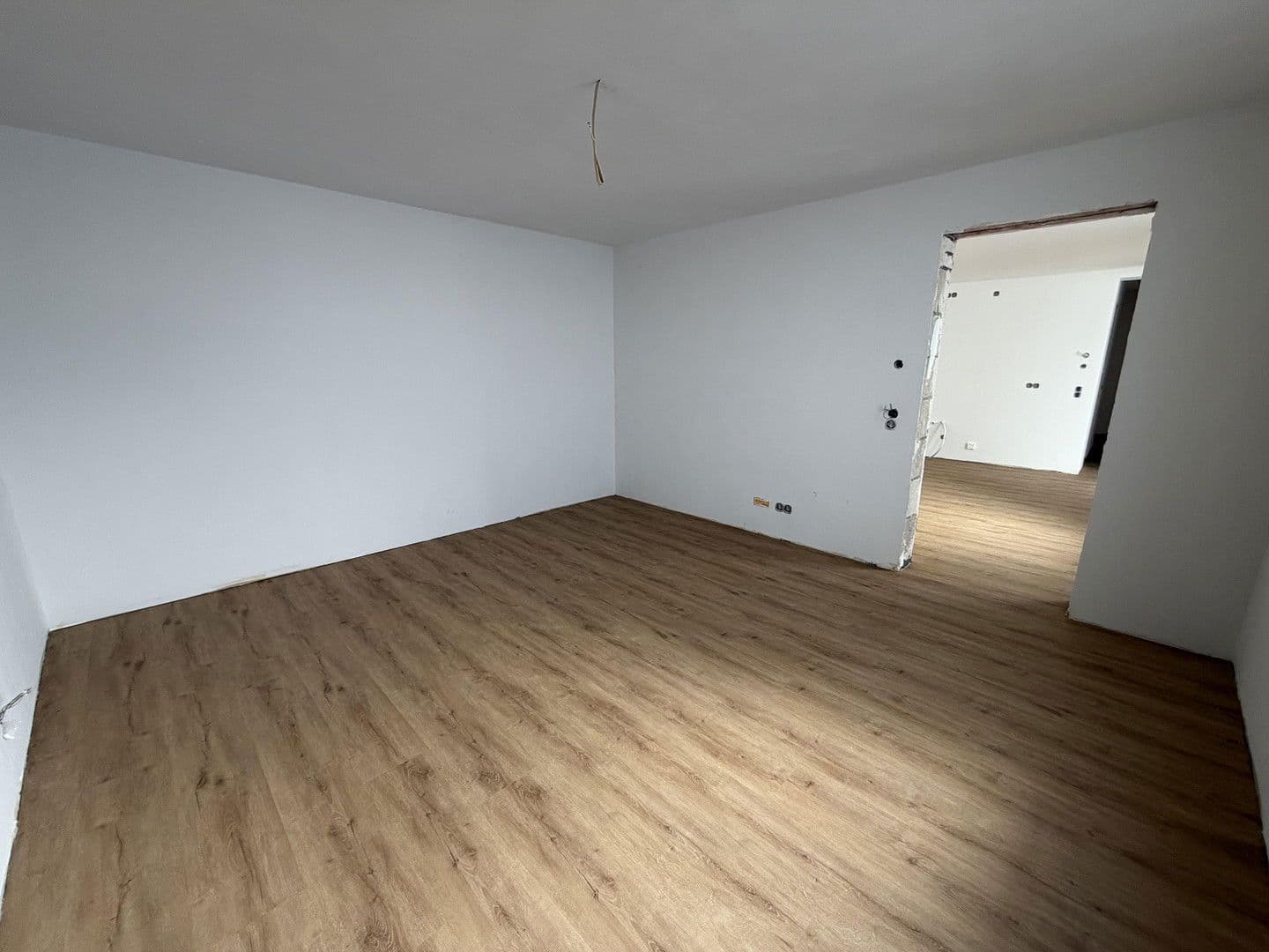 Prenájom bytu 3-izbový 100 m², Hauptstraße 42, Volkach, Bavorsko Prenájom bytu 3-izbový 100 m², Hauptstraße 42, Volkach, Bavorsko