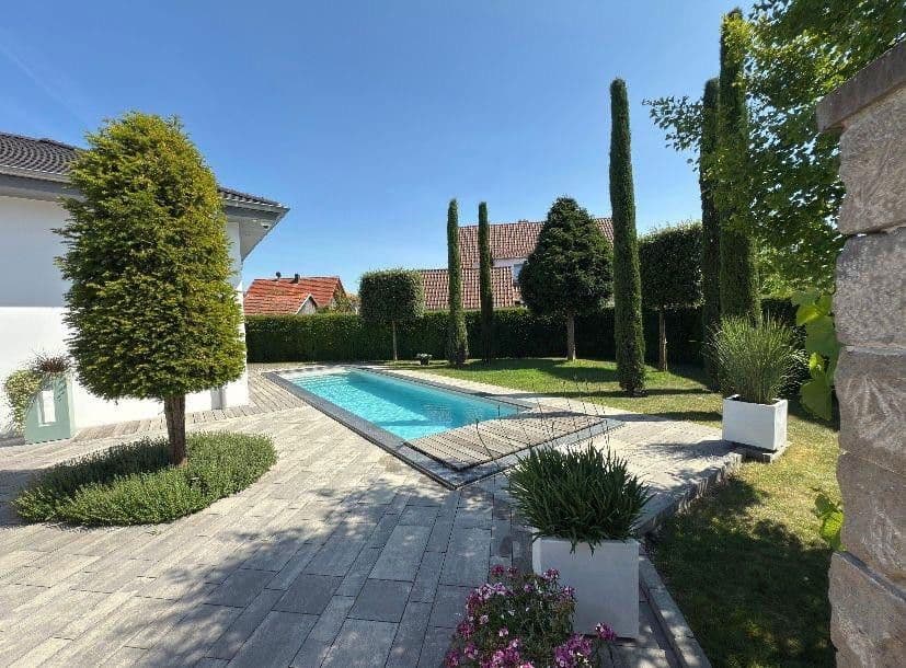 Predaj domu 238 m², pozemek 944 m², Rottenburg am Neckar, Bádensko-Wurttembersko Predaj domu 238 m², pozemek 944 m², Rottenburg am Neckar, Bádensko-Wurttembersko