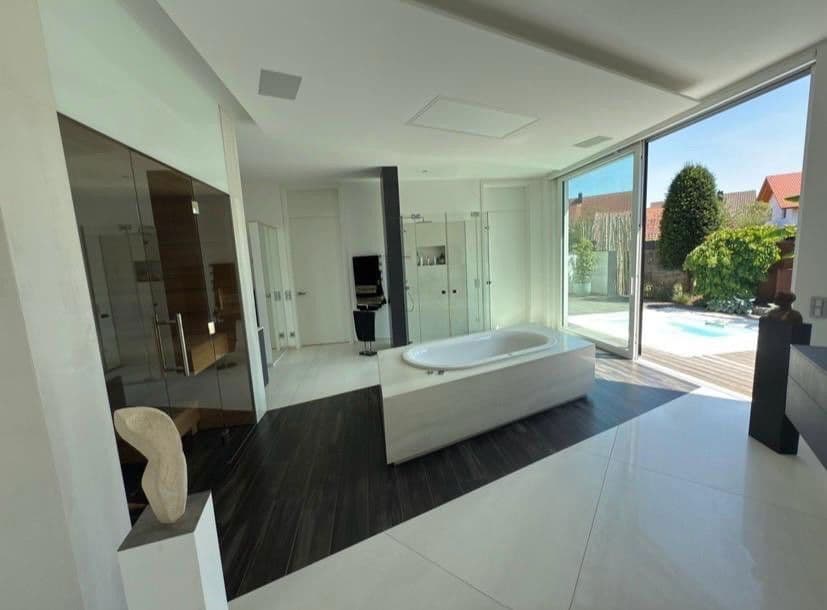 Predaj domu 238 m², pozemek 944 m², Rottenburg am Neckar, Bádensko-Wurttembersko Predaj domu 238 m², pozemek 944 m², Rottenburg am Neckar, Bádensko-Wurttembersko