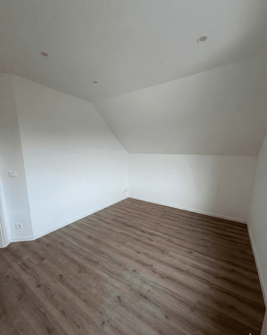 Prenájom bytu 6-izbový 153 m², Erkelenz, Severné Porýnie - Westfálsko Prenájom bytu 6-izbový 153 m², Erkelenz, Severné Porýnie - Westfálsko