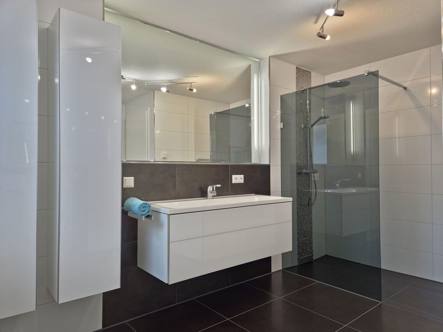 Predaj bytu 4-izbový 113 m², Altdorf, Bádensko-Wurttembersko Predaj bytu 4-izbový 113 m², Altdorf, Bádensko-Wurttembersko