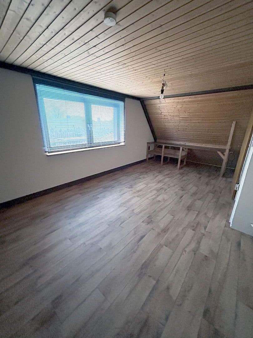 Predaj domu 130 m², pozemek 736 m², Nortorf, Šlezvicko-Holštajnsko Predaj domu 130 m², pozemek 736 m², Nortorf, Šlezvicko-Holštajnsko