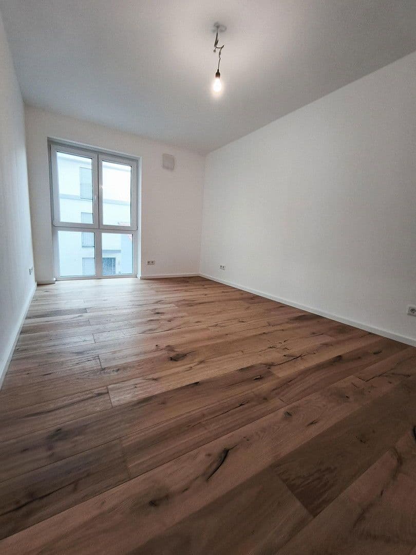 Prenájom bytu 3-izbový 71 m², Buchrainstraße 49, Frankfurt am Main, Hesensko Prenájom bytu 3-izbový 71 m², Buchrainstraße 49, Frankfurt am Main, Hesensko