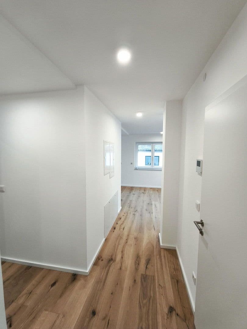 Prenájom bytu 3-izbový 71 m², Buchrainstraße 49, Frankfurt am Main, Hesensko Prenájom bytu 3-izbový 71 m², Buchrainstraße 49, Frankfurt am Main, Hesensko