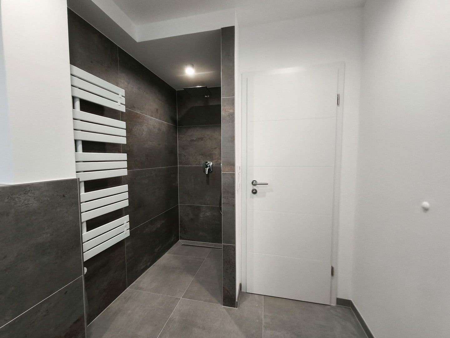 Prenájom bytu 3-izbový 71 m², Buchrainstraße 49, Frankfurt am Main, Hesensko Prenájom bytu 3-izbový 71 m², Buchrainstraße 49, Frankfurt am Main, Hesensko