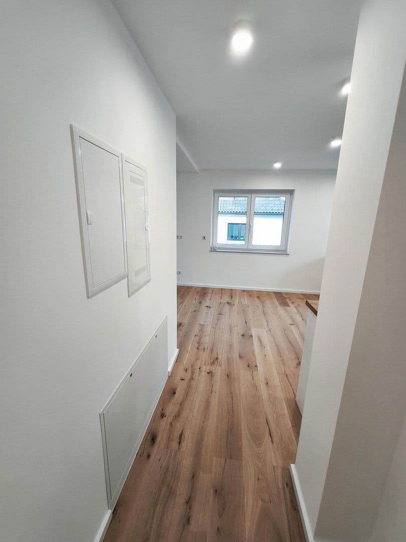 Prenájom bytu 3-izbový 71 m², Buchrainstraße 49, Frankfurt am Main, Hesensko Prenájom bytu 3-izbový 71 m², Buchrainstraße 49, Frankfurt am Main, Hesensko