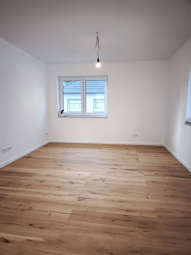 Prenájom bytu 3-izbový 71 m², Buchrainstraße 49, Frankfurt am Main, Hesensko Prenájom bytu 3-izbový 71 m², Buchrainstraße 49, Frankfurt am Main, Hesensko