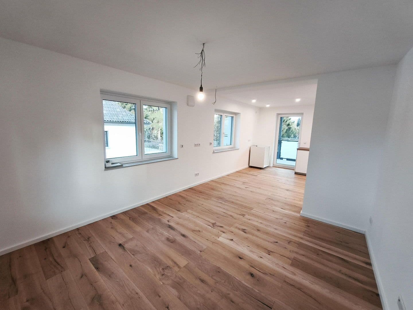 Prenájom bytu 3-izbový 71 m², Buchrainstraße 49, Frankfurt am Main, Hesensko Prenájom bytu 3-izbový 71 m², Buchrainstraße 49, Frankfurt am Main, Hesensko