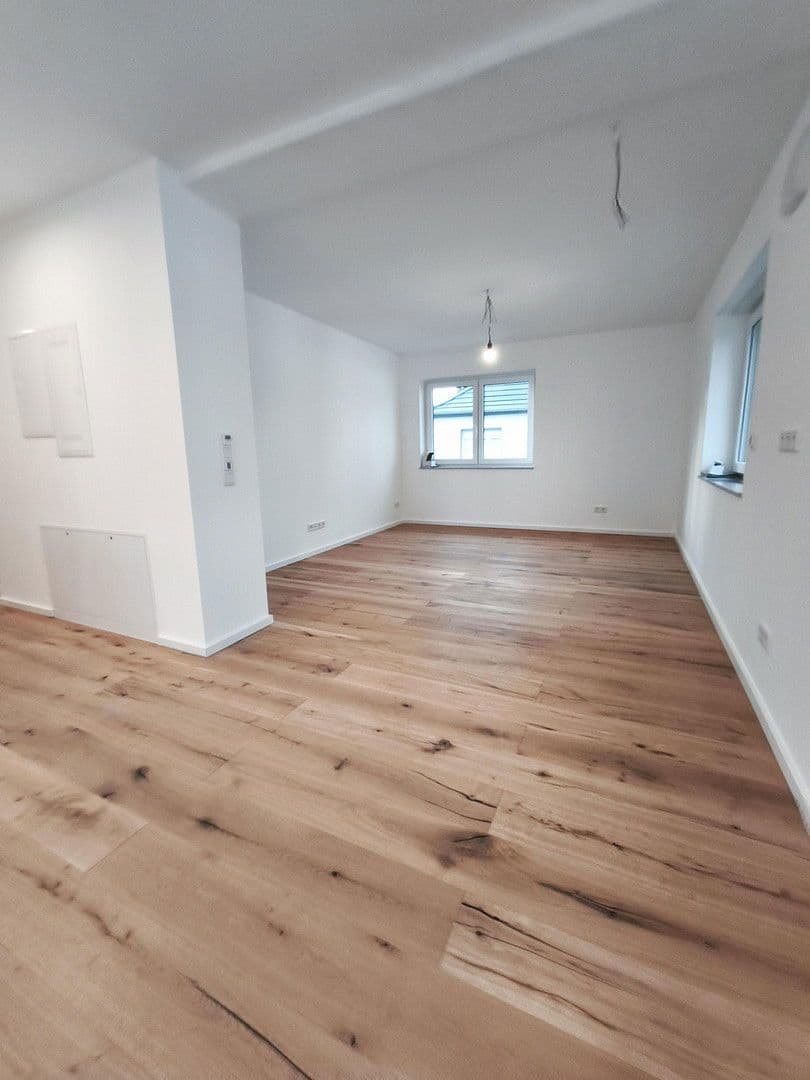 Prenájom bytu 3-izbový 71 m², Buchrainstraße 49, Frankfurt am Main, Hesensko Prenájom bytu 3-izbový 71 m², Buchrainstraße 49, Frankfurt am Main, Hesensko