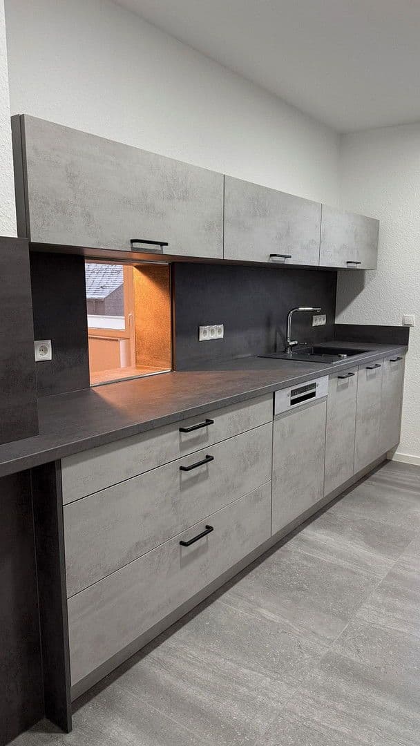 Prenájom bytu 3-izbový 102 m², Andernach, Porýnie-Falcko Prenájom bytu 3-izbový 102 m², Andernach, Porýnie-Falcko